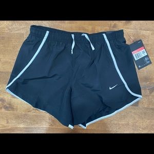 Nike Girls Sprinter Running Shorts Black, Large